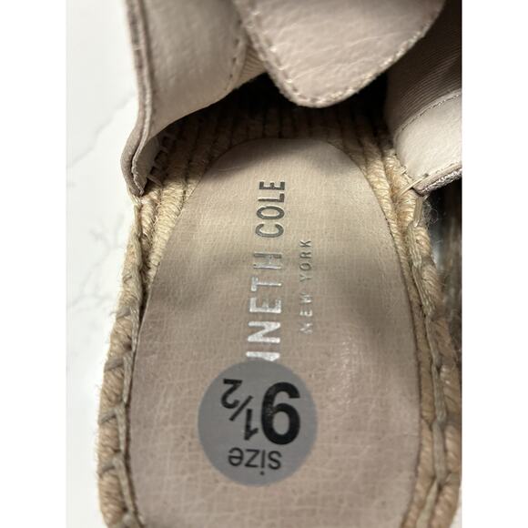 Kenneth Cole Espadrille Wedge Sandals, Size 9.5 Gold/ Gold Buckle - Picture 4 of 4